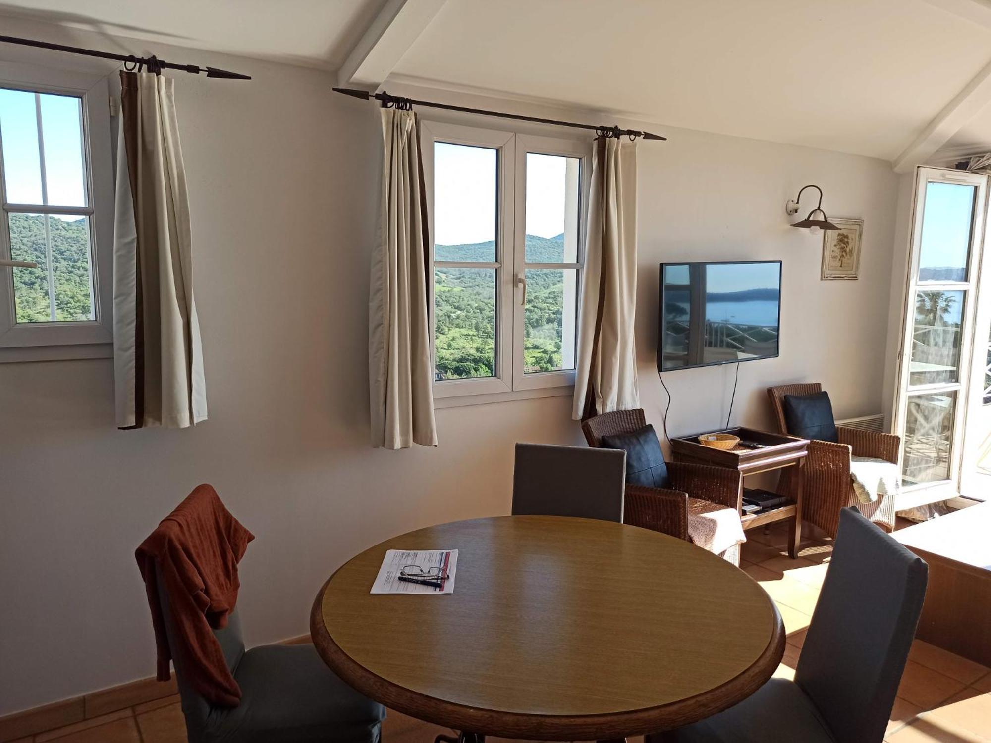 Les Restanques, Bastides Vue Golfe Saint Tropez Apartment Grimaud Ngoại thất bức ảnh